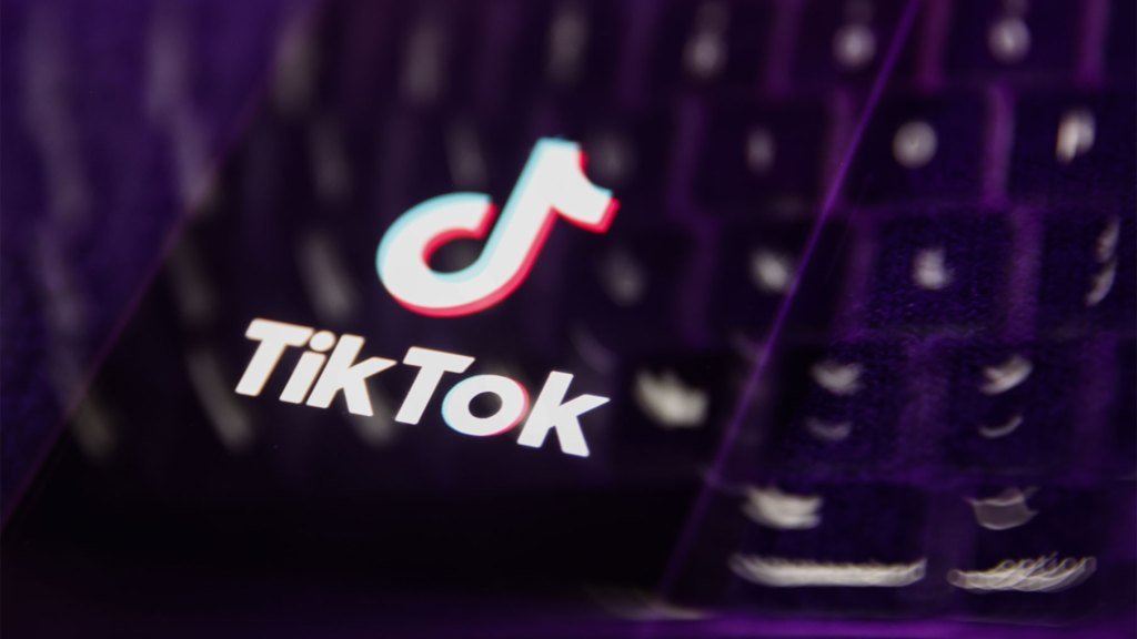 TikTok beralih ke AI generatif untuk meningkatkan bisnis iklannya