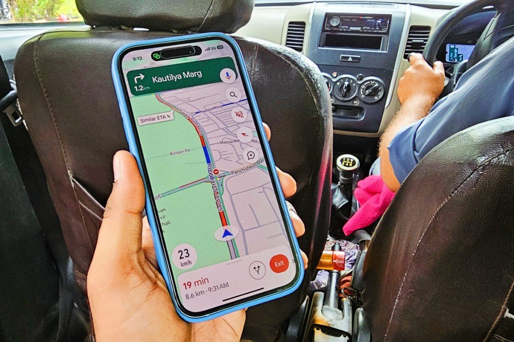Google Maps melancarkan pengukur kelajuan, had kelajuan di iPhone dan CarPlay secara global